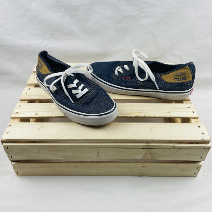 Levi's Shoes - Size 8 Women's