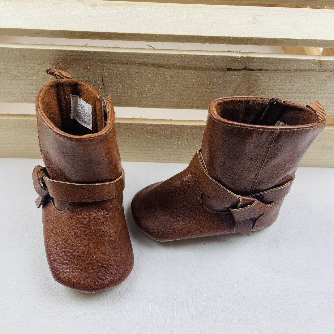 Old Navy Baby Boots - Size 3-6 Months
