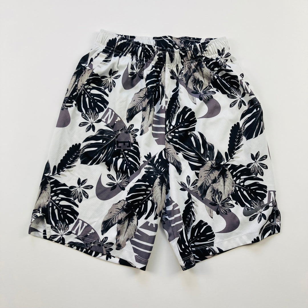 Nike Athletic Shorts - Size Youth Large (14-16Y)