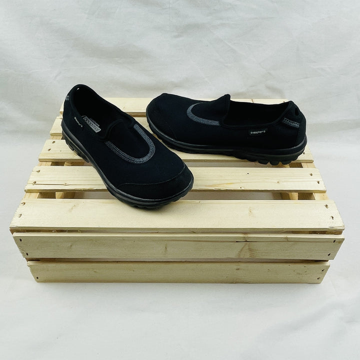 Sketchers Slip Ons - Size 6.5 Women's (5 Youth)