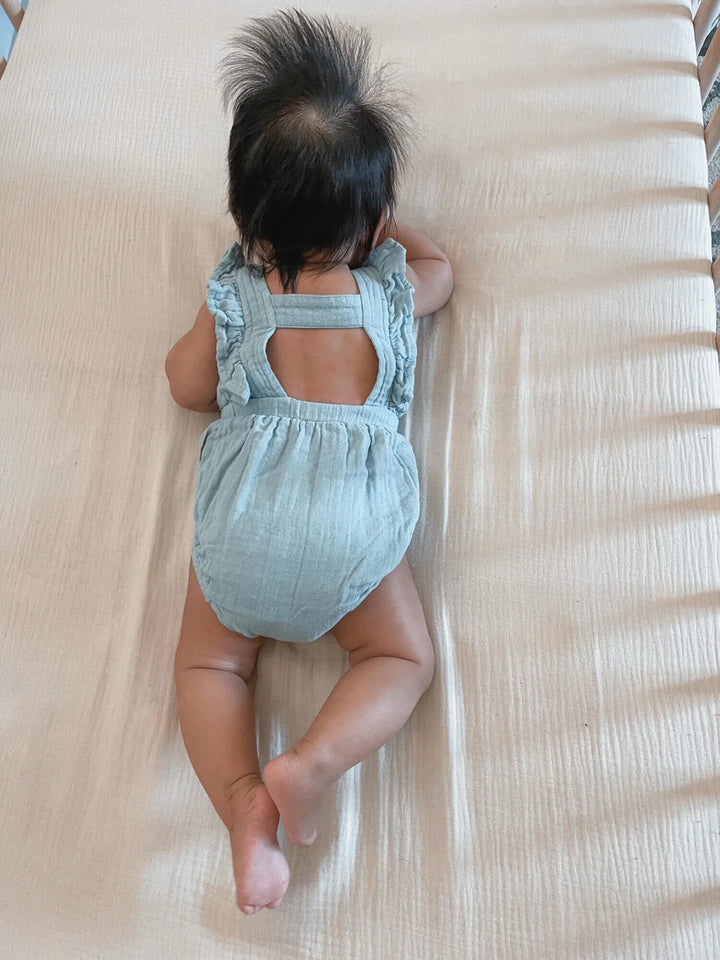 L'oved Baby - Organic Muslin Ruffle Bodysuit - Pitter Patter Boutique