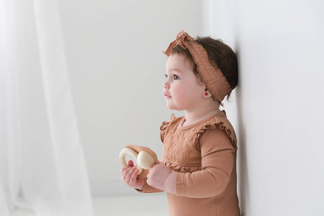 L'oved Baby - Organic Smocked Tie Headband - Pitter Patter Boutique