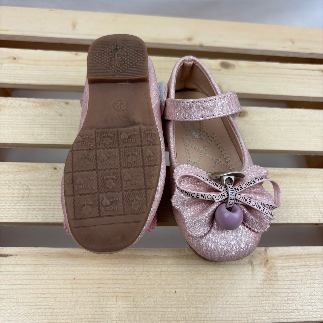 Little Girls Dress Shoes - Size 6 Toddler (22 EU)