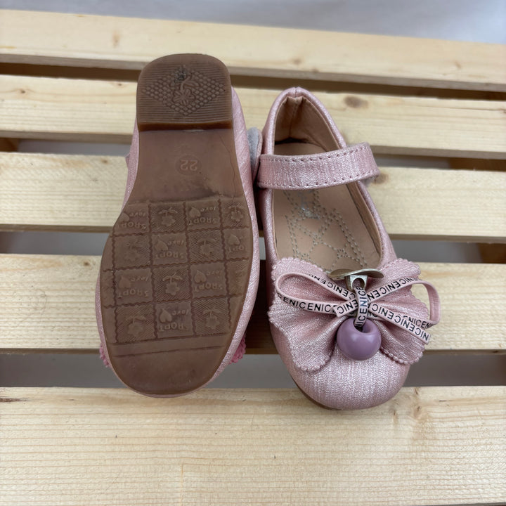 Little Girls Dress Shoes - Size 6 Toddler (22 EU)