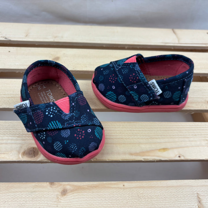 Toms Shoes - Size 2 Baby (3-6M)