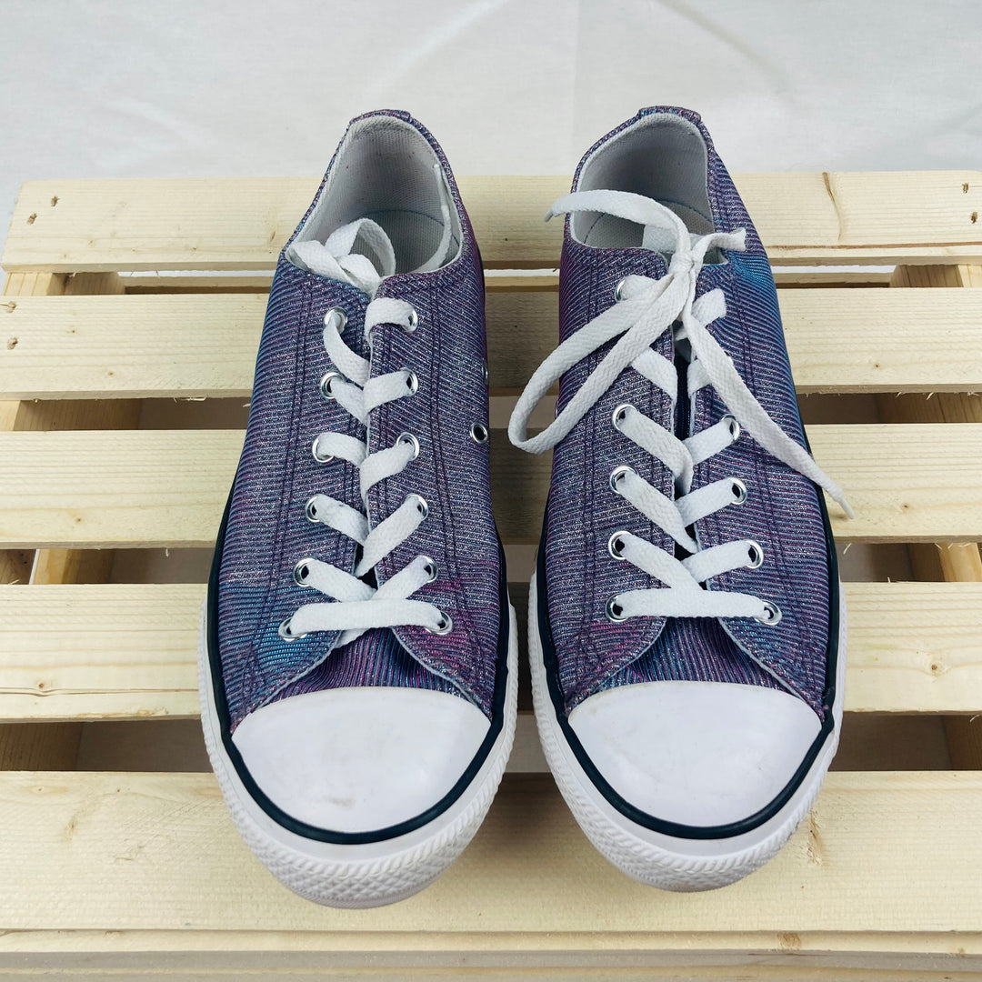 Converse Shoes - Size 5 Youth (6.5 Women)