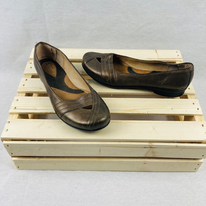 Clarks Slip On Shoes - Women's Size 7.5 (Youth 6) - Pitter Patter Boutique