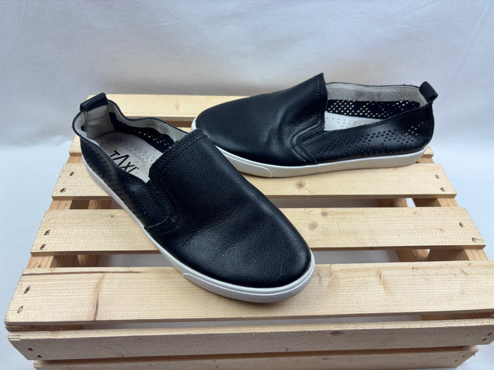 Taxi Slip-on Shoes - Size 9 Women&