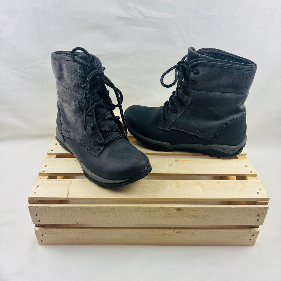 Columbia Winter Boots - Size 7 Women's (5.5 Youth)