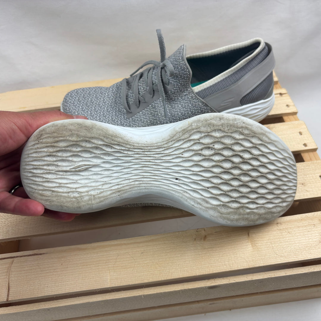 Sketchers Slip Ons - Size 8 Women&