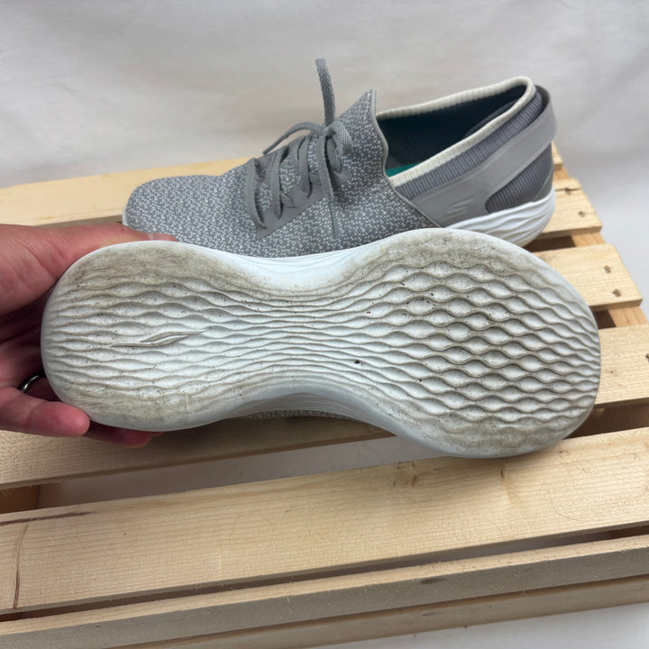 Sketchers Slip Ons - Size 8 Women&