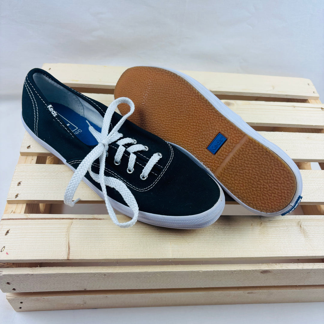 Keds Shoes - Size 7 Women's (5.5 Youth)