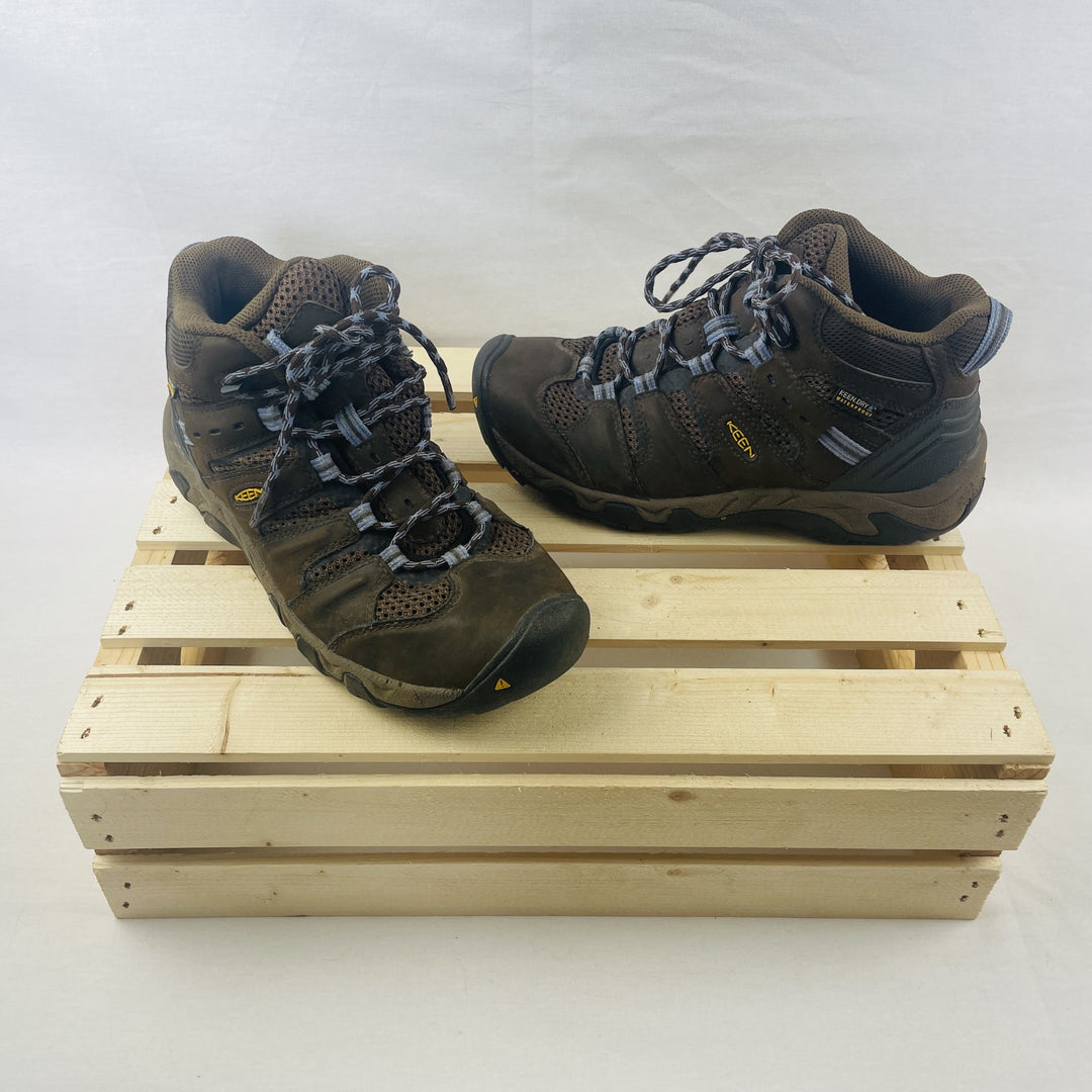 Keen HIking Boots - Size 6.5 Womens (5 Youth)