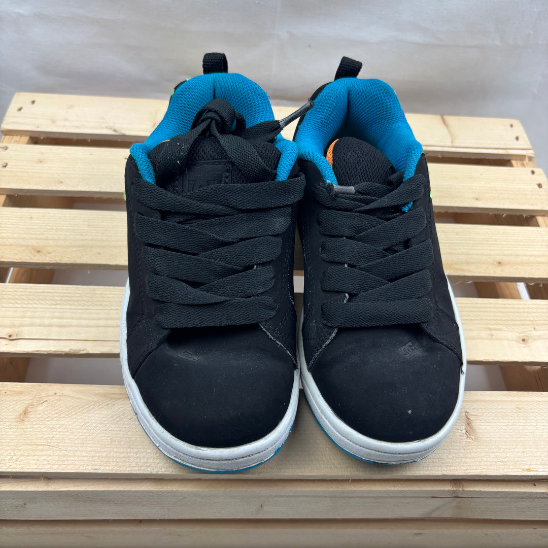 DC Court Kids Graffik Shoes -  Size 2 Youth (33 EU)