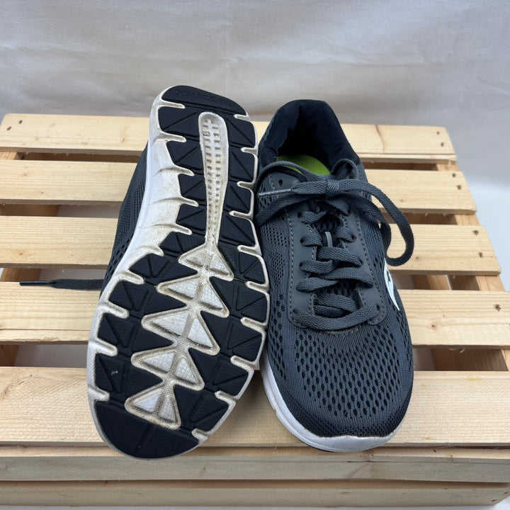 Saucony "Grid Ideal" Running Shoes - Size 6 Women&