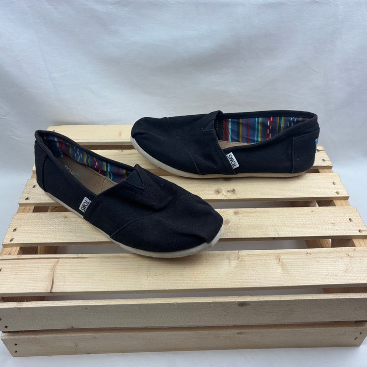 Toms Slip-On Shoes - Size 7 Women (5.5 Youth)