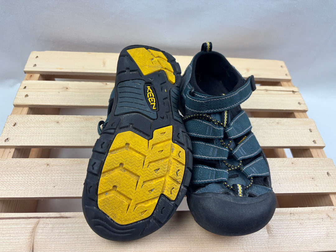 Keen Kids Sandals - Size 2 Youth (34 EU)