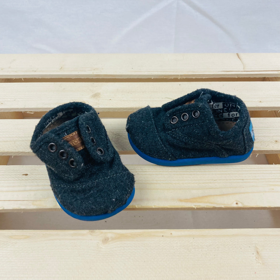 Toms Shoes - Size 3 Kids/Baby