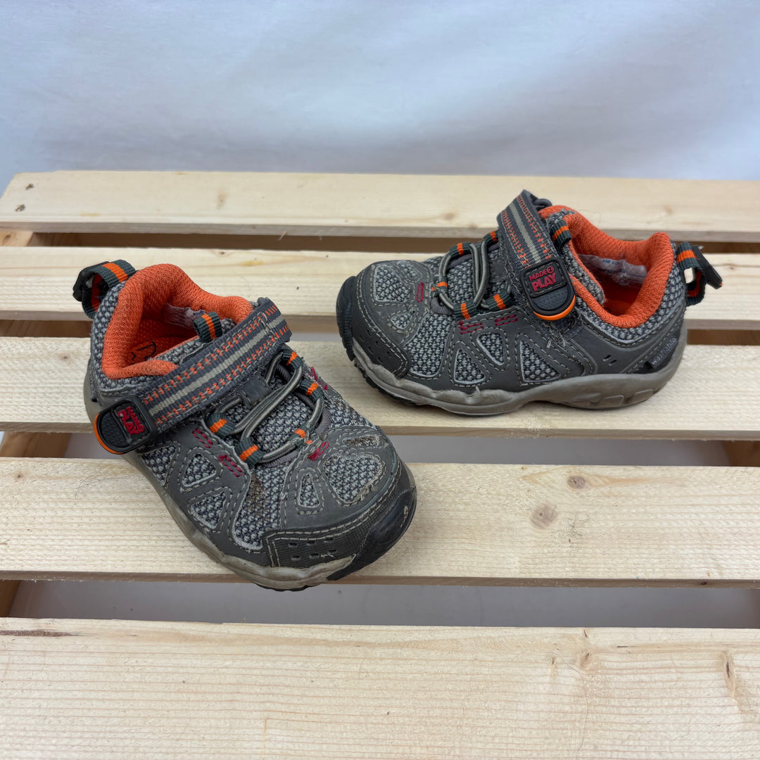 Stride Rite Baby Shoes - Size 4 Toddler (12-18m)