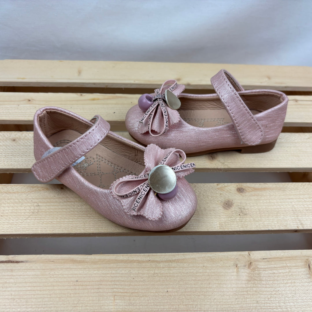 Little Girls Dress Shoes - Size 6 Toddler (22 EU)