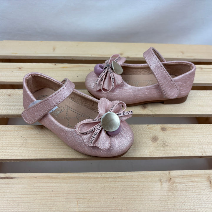Little Girls Dress Shoes - Size 6 Toddler (22 EU)