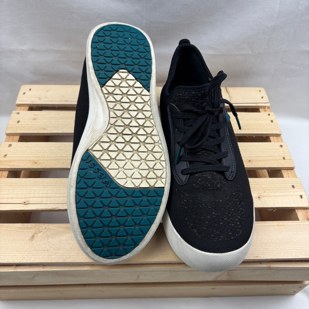 Vessi Weekend Classic Waterproof Adult Shoes - Size 9 Men&