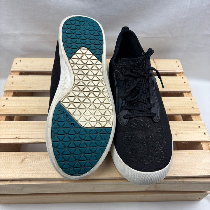 Vessi Weekend Classic Waterproof Adult Shoes - Size 9 Men&