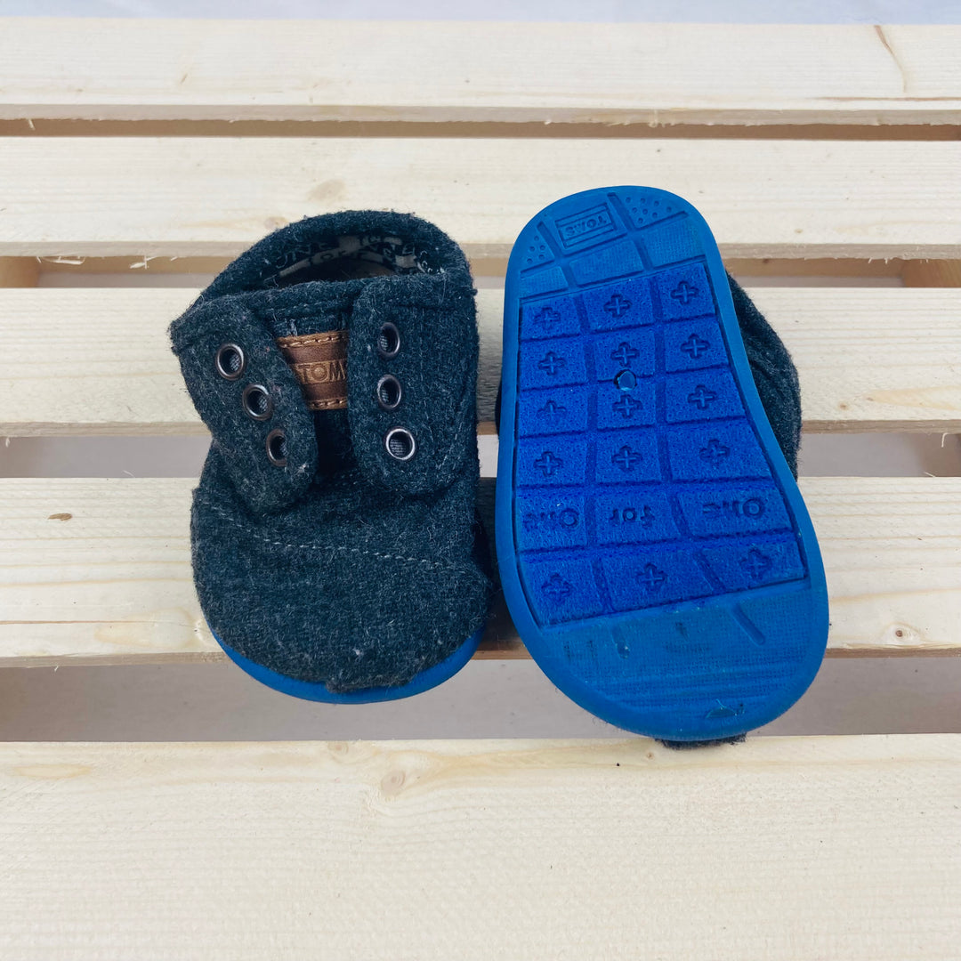 Toms Shoes - Size 3 Kids/Baby