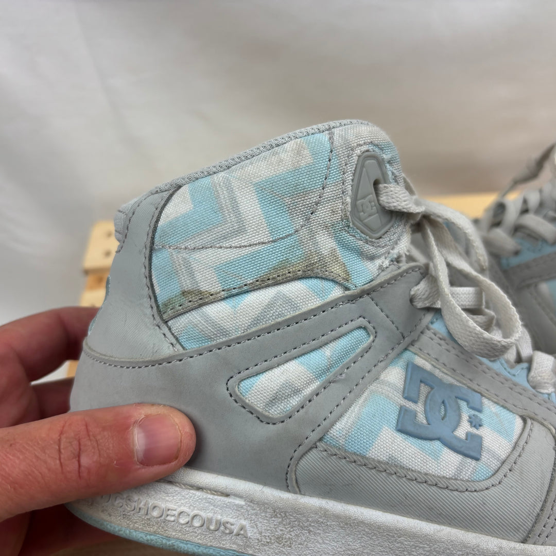 DC High Top Shoes -  Size 4 Youth