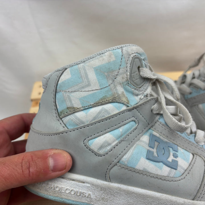 DC High Top Shoes -  Size 4 Youth