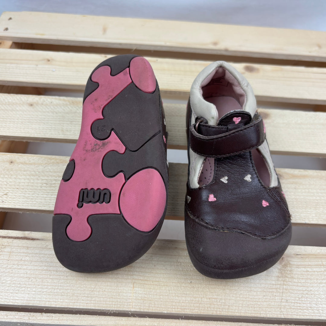 Umi Kids Shoes - Size 5.5 Toddler (21 EU)