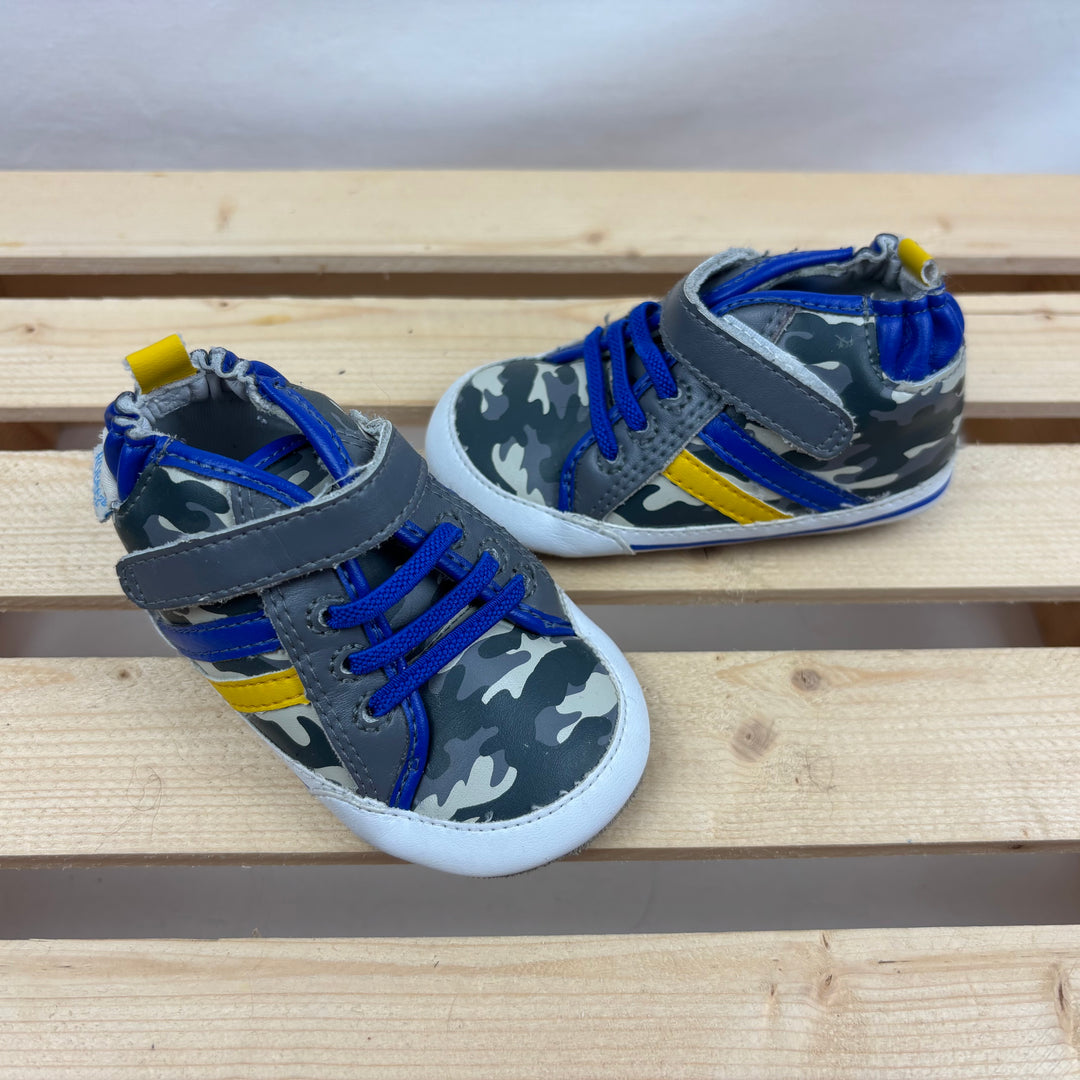 Robeez Baby Shoes - Size 3 Baby/Toddler (6-12M)