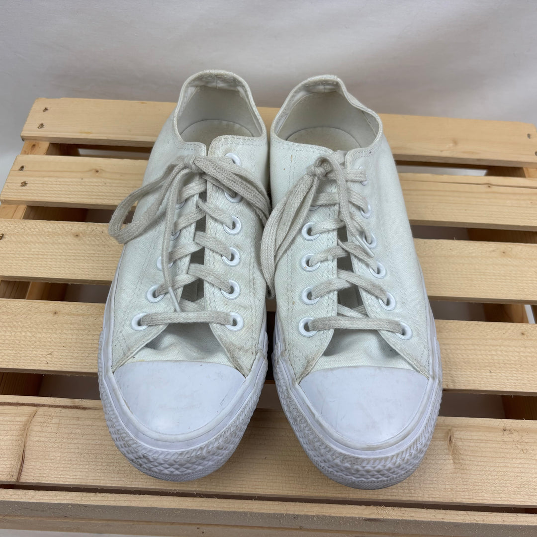 Converse Shoes - Size 7.5 Women&