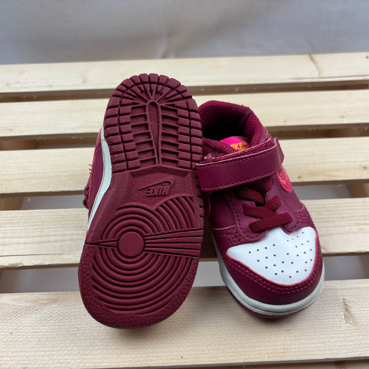 Nike Baby/Kids "Dunk Low" Sneakers  - Size 5 Toddler