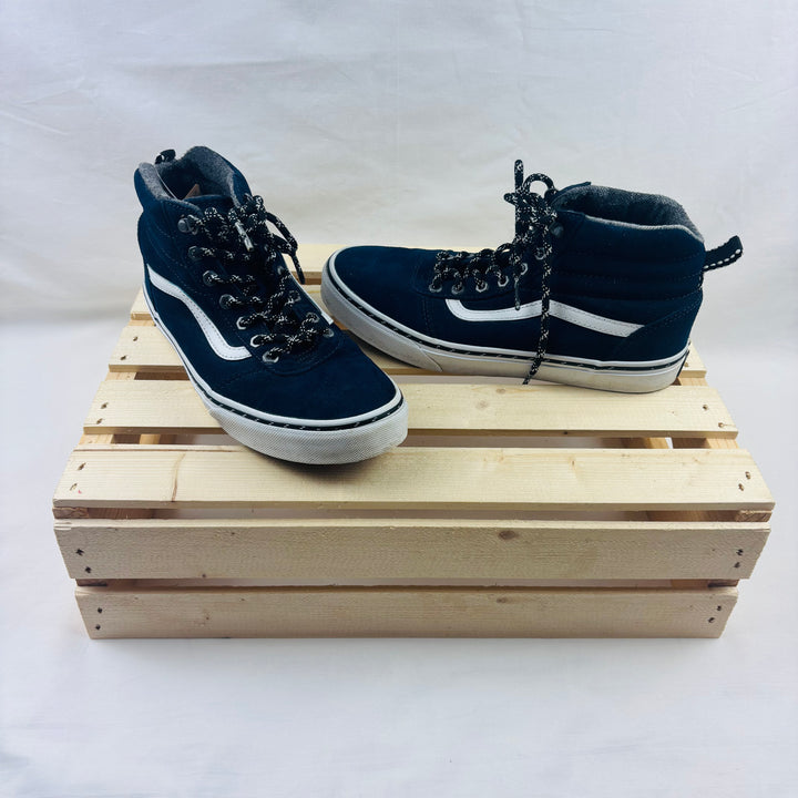 Vans Shoes, Size 6 Youth (or 6 Men's)