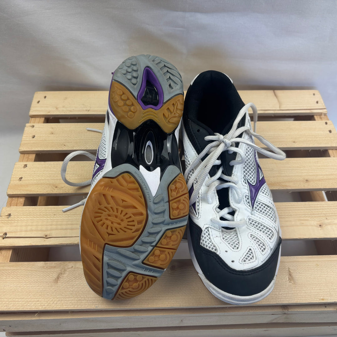 Mizuno "Wave Hurricane" Volleyball Court Shoes - 6 Women&