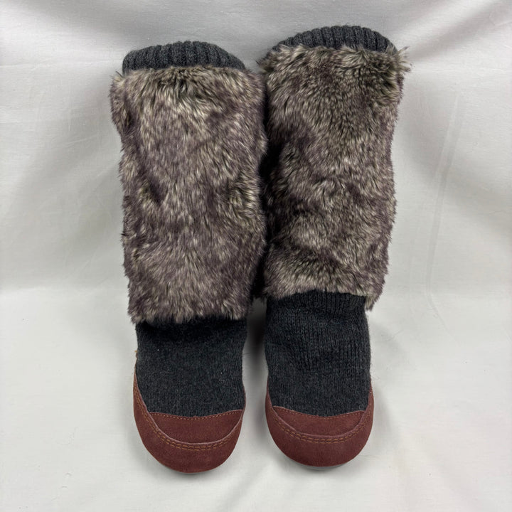 Acorn Earth Slippers - Size 5-6 Women&