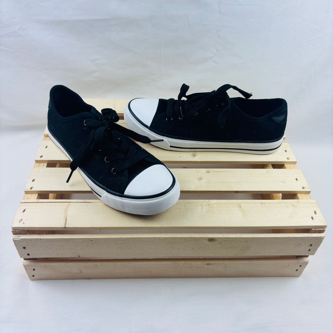 Mountain Warehouse Street Shoes - Size 7 Women's (38 EUR or 5.5 Youth)