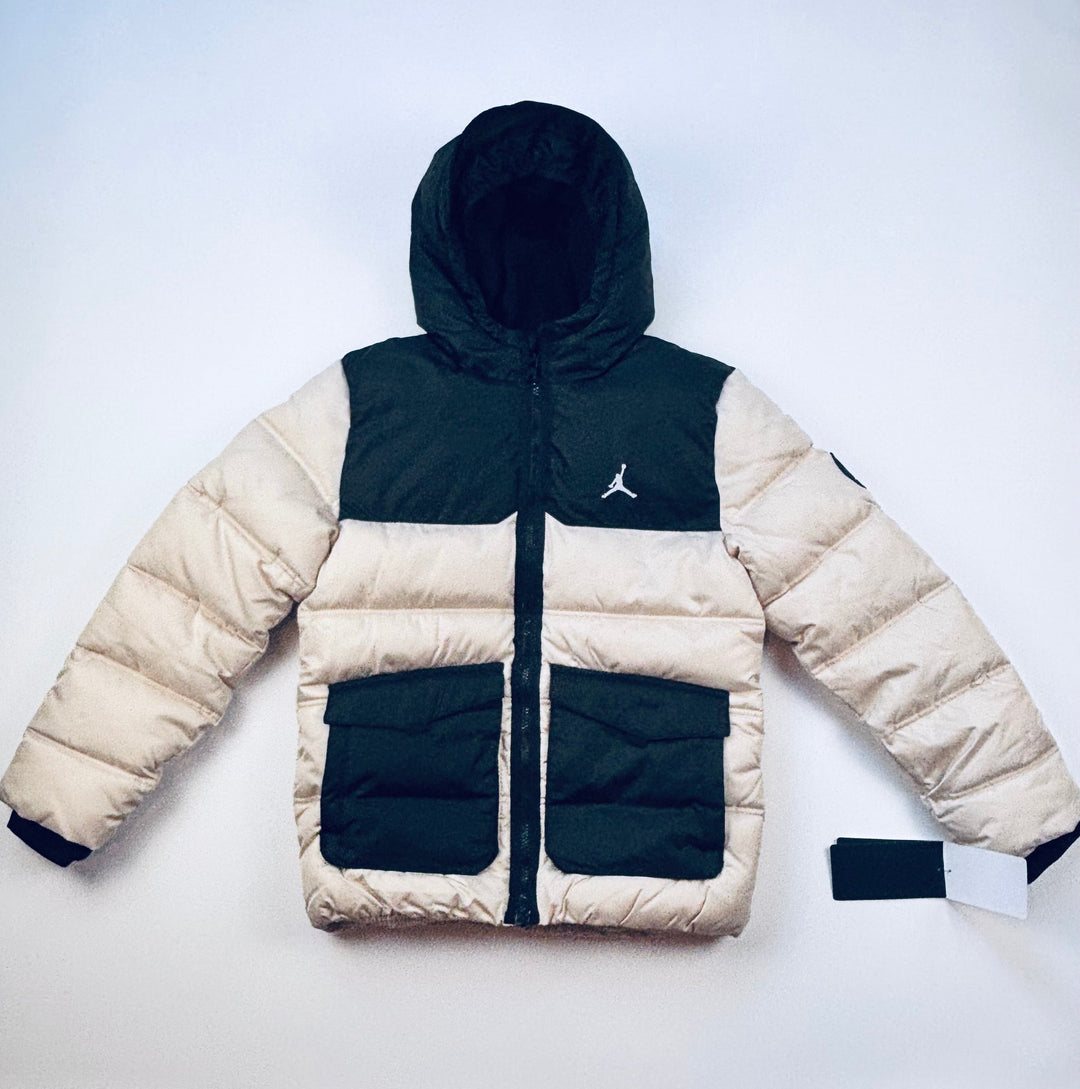Air Jordan "Legend LT" Jacket - Size Youth Large (12-13Y)
