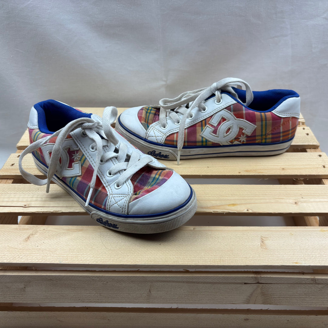 DC Fashion Sneakers  -  Size 3 Youth (34 EU)