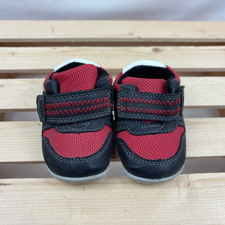 Carters Baby Shoes - Size 3 Toddler (6-12 Months)