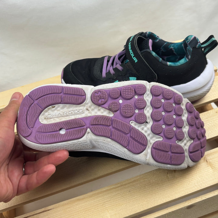 Under Armour Kids Running Shoes - Size 2 Youth