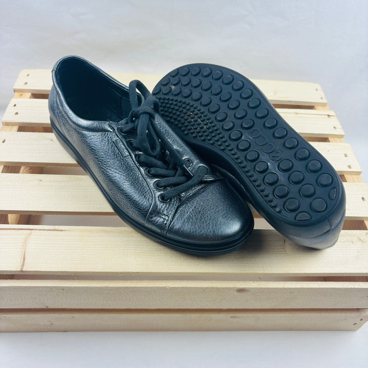 Ecco Shoes - Size 6.5-7 Women's (37 EUR)