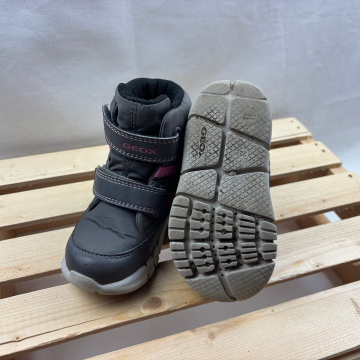 Geox Amphibiox Kids Boots -  Size 6.5 Toddler