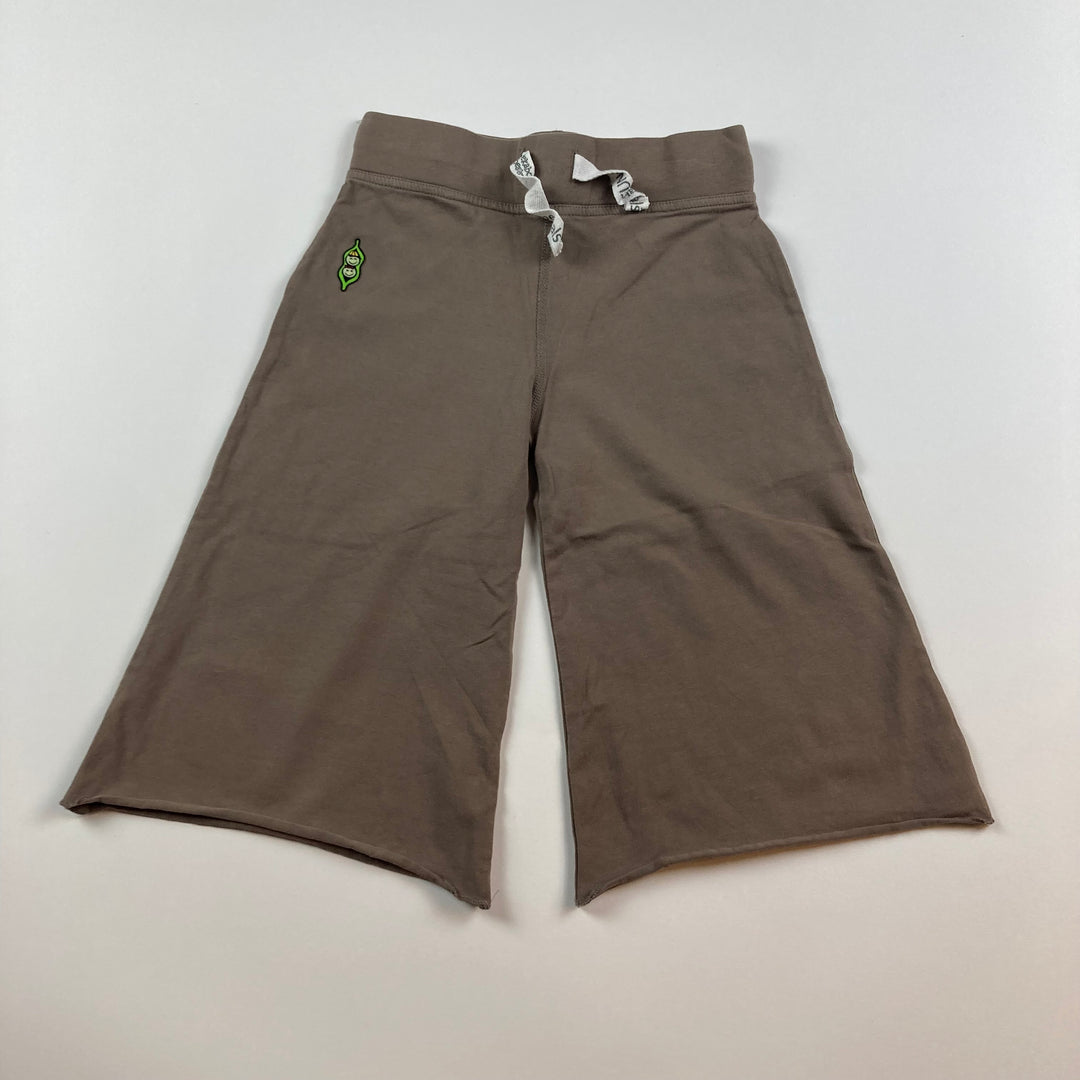 Peekaboo Beans Shorts - Size 7 Youth