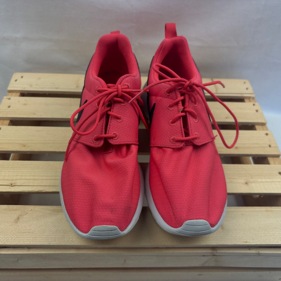 Nike Kids Running Shoes - Size 6.5 Youth (39 EUR)