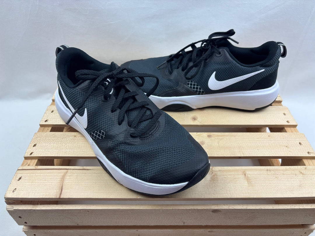 Nike Athletic Shoes - Size 8.5 Women&