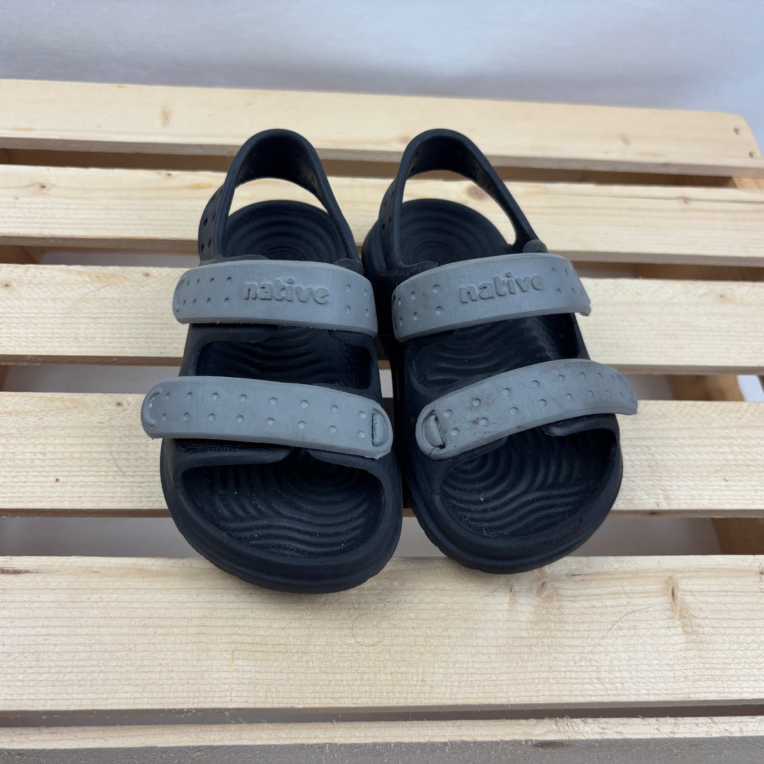 Native "Chase" Sandals - Size 7 Toddler