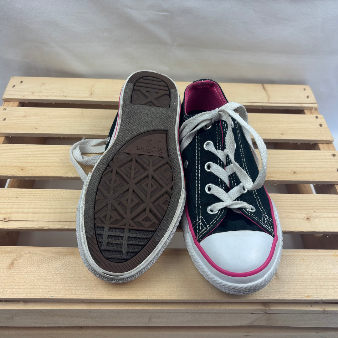 Converse Kids Shoes - Size 1 Youth