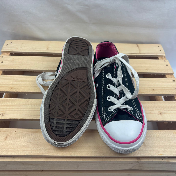 Converse Kids Shoes - Size 1 Youth